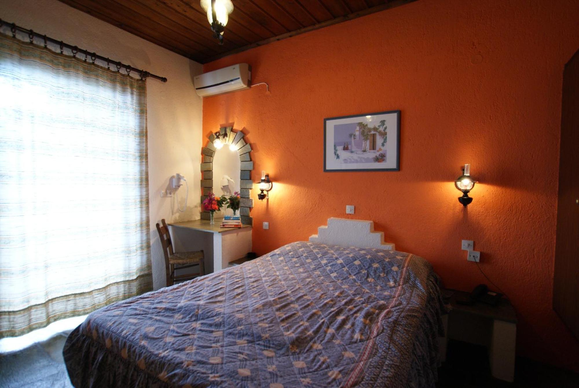 Paradise Hotel Patitiri  Room photo
